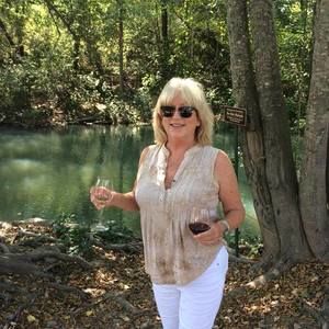 Meet your Posher, Joyce